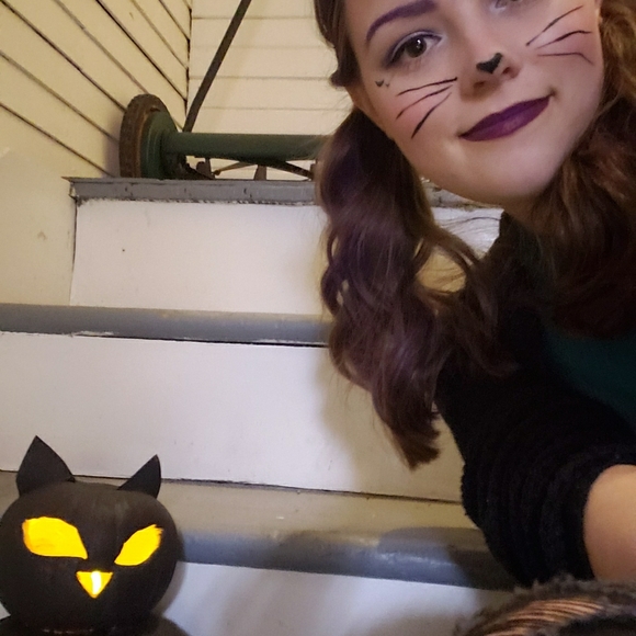 Meet your Posher, Kalysta - Picture 1 of 1